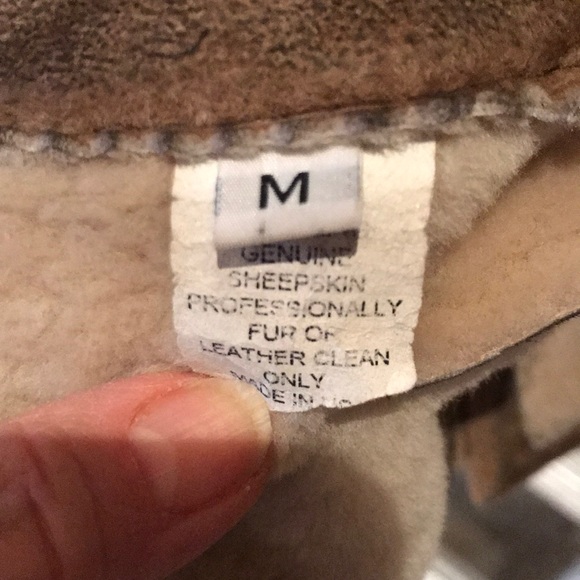 Shearling jacket with fur collar and cuffs. - Picture 5 of 6